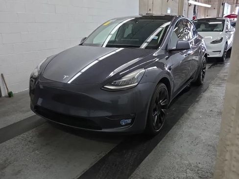 Used 2021 Tesla Model Y Long Range AWD/4WD image 1