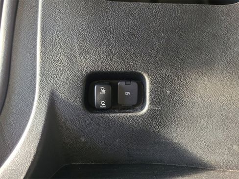 Used 2023 Ford Edge SEL image 26