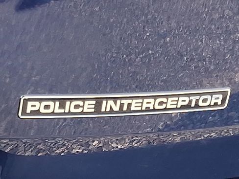 New 2025 Ford Explorer Base image 17