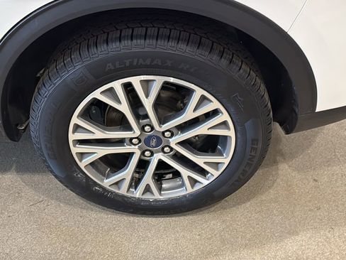 Used 2021 Ford Escape SEL image 10