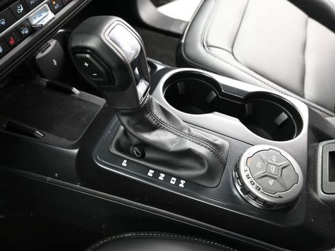 New 2025 Ford Bronco Outer Banks image 16