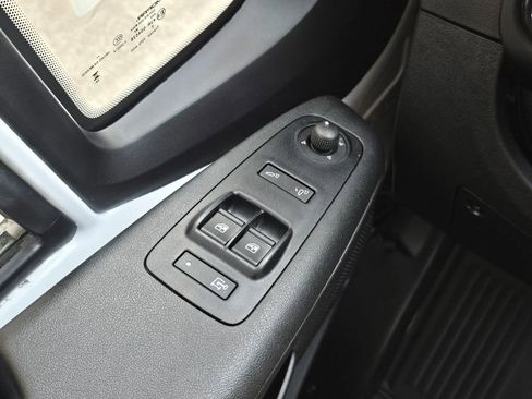 Used 2025 RAM ProMaster 2500 w/ Convenience Group image 35