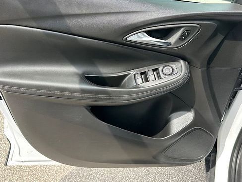 Used 2025 Buick Encore GX Preferred FWD image 15