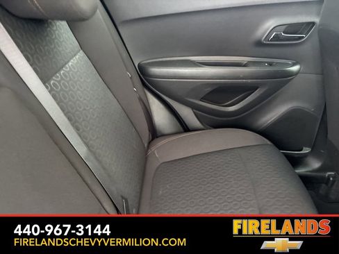 Certified 2022 Chevrolet Trax LS w/ Tint and Cruise Package image 35