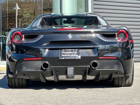 Used 2018 Ferrari 488 Spider image 7