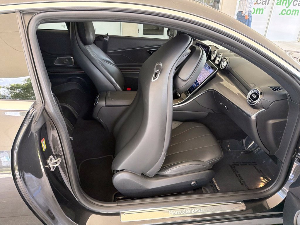 Used 2025 Mercedes-Benz CLE 300 4MATIC Coupe w/ AMG Line image 30
