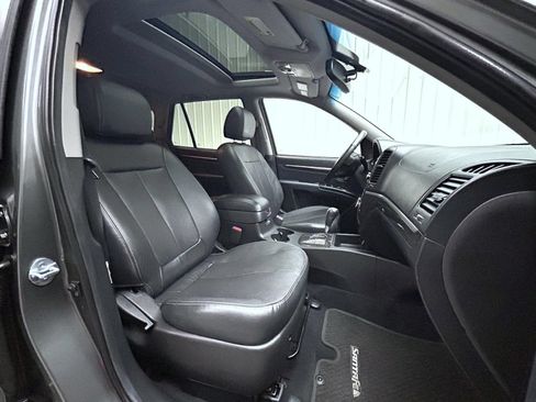 Used 2009 Hyundai Santa Fe Limited FWD image 15