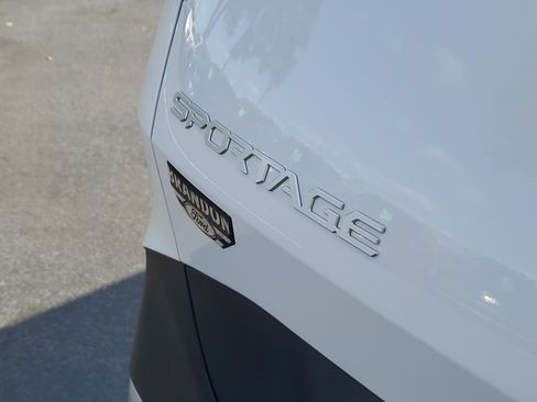 Used 2024 Kia Sportage EX image 9