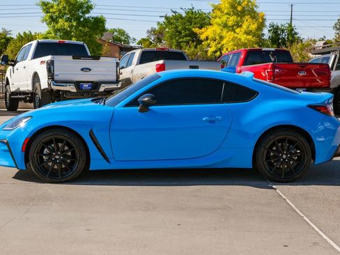Used 2023 Toyota GR86 RWD image 7