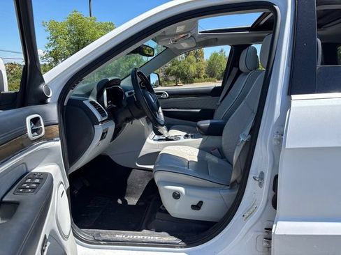 Used 2018 Jeep Grand Cherokee Summit AWD/4WD image 7