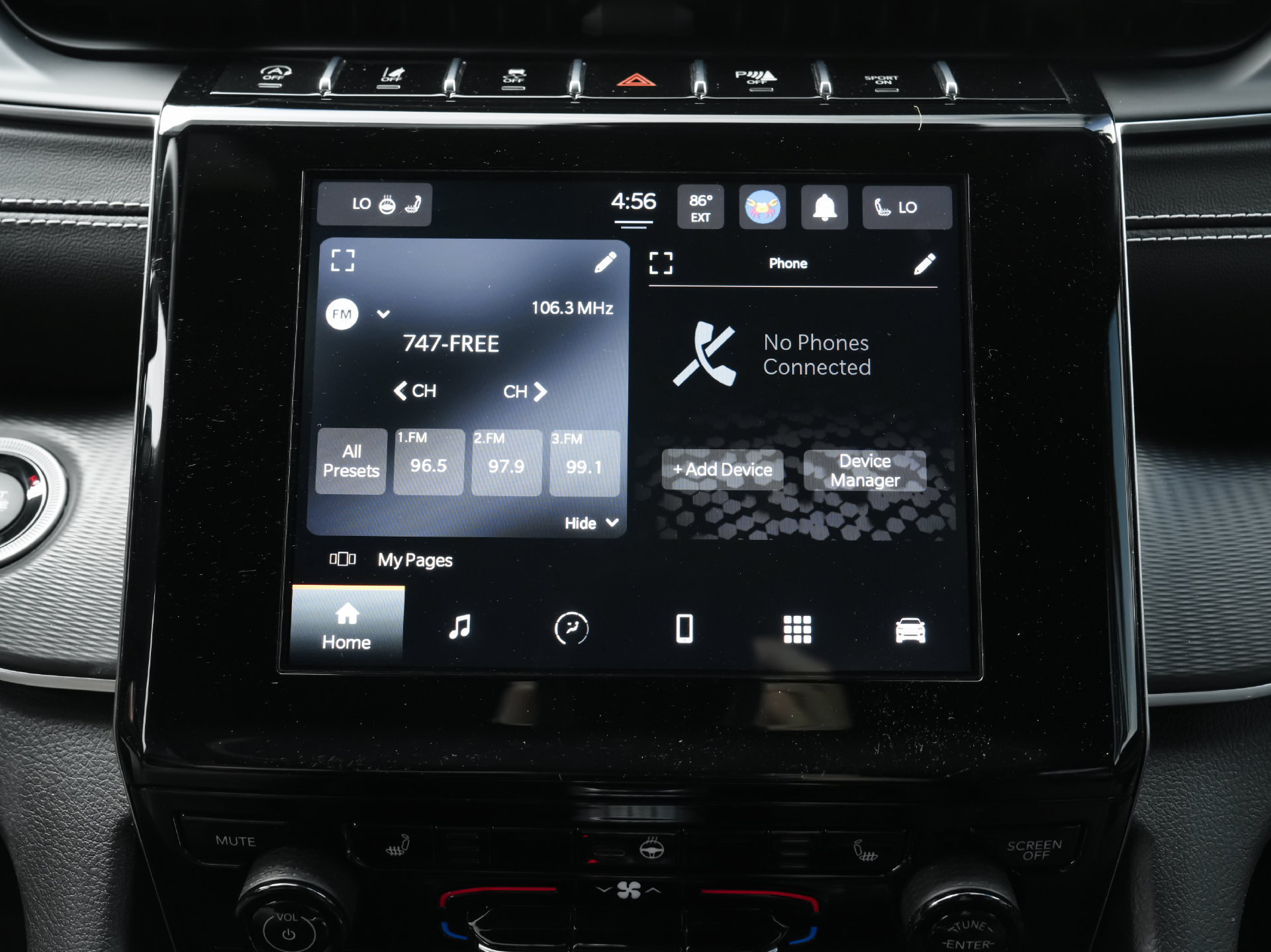 Used 2023 Jeep Grand Cherokee Altitude AWD/4WD image 12