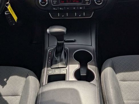 Used 2020 Kia Sorento LX w/ LX I4 Convenience Package AWD/4WD image 18