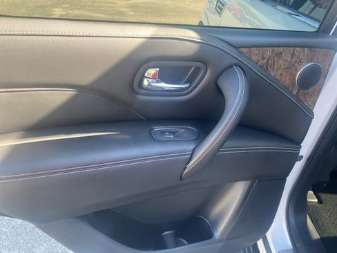 Used 2024 INFINITI QX80 Premium Select w/ Cargo Package image 12