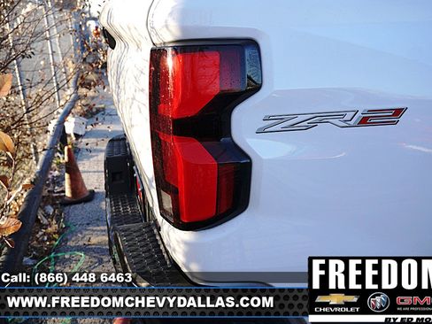 Used 2024 Chevrolet Colorado ZR2 w/ ZR2 Convenience Package III image 10
