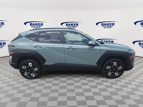 Used 2025 Hyundai Kona SEL AWD/4WD image 2