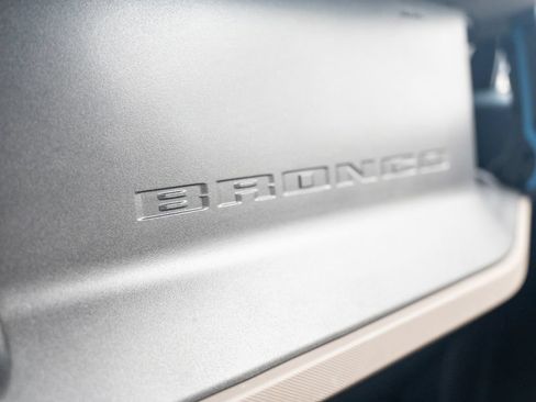 Used 2024 Ford Bronco Wildtrak AWD/4WD image 32