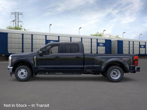 New 2026 Ford F350 XLT w/ XLT Premium Package AWD/4WD image 3