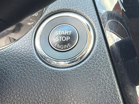 Certified 2021 Nissan Rogue Sport SV image 12