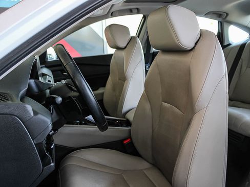 Used 2023 Honda Accord Touring image 17
