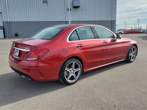 Used 2017 Mercedes-Benz C 300 4MATIC Sedan image 4