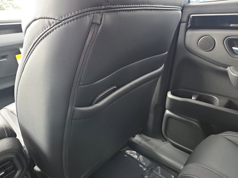 New 2025 Honda Pilot Touring image 38