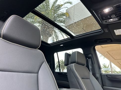 New 2026 GMC Yukon XL Elevation w/ Elevation Premium Package image 18