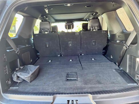 Used 2019 Ford Expedition Limited w/ Equipment Group 301A AWD/4WD image 54