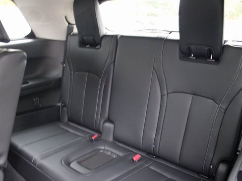 Certified 2026 INFINITI QX60 Luxe w/ Cargo Package image 40