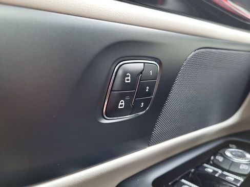 Used 2024 Lincoln Nautilus Reserve image 14