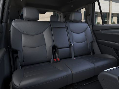 New 2025 Cadillac XT6 Luxury image 17