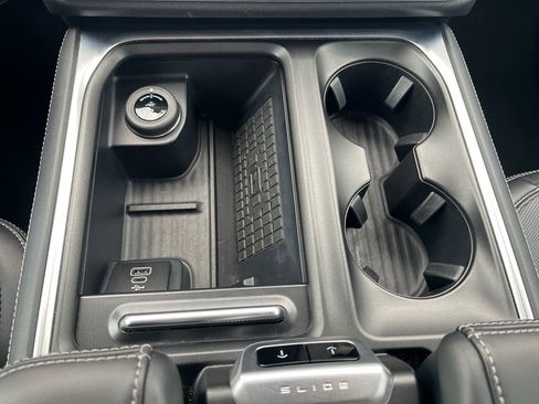 Used 2025 Ford Expedition Max Platinum image 27