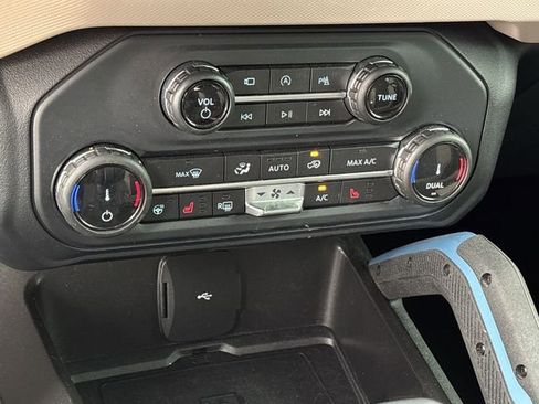 Used 2022 Ford Bronco Wildtrak AWD/4WD image 20