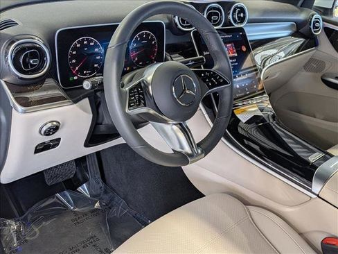 Used 2026 Mercedes-Benz GLC 300 4MATIC image 10