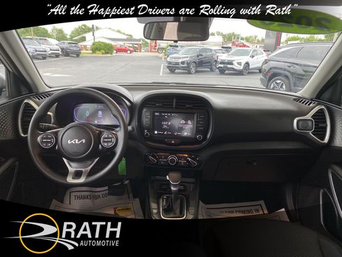 Used 2025 Kia Soul LX FWD image 16