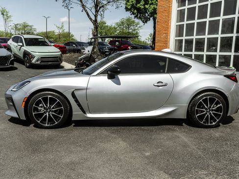 Used 2023 Toyota GR86 RWD image 37