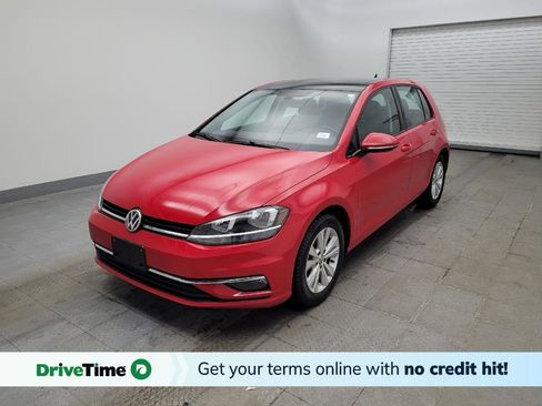 Used 2019 Volkswagen Golf SE image 1