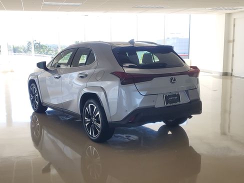 Used 2025 Lexus UX 300h FWD w/ Accessory Package (Z1) image 9