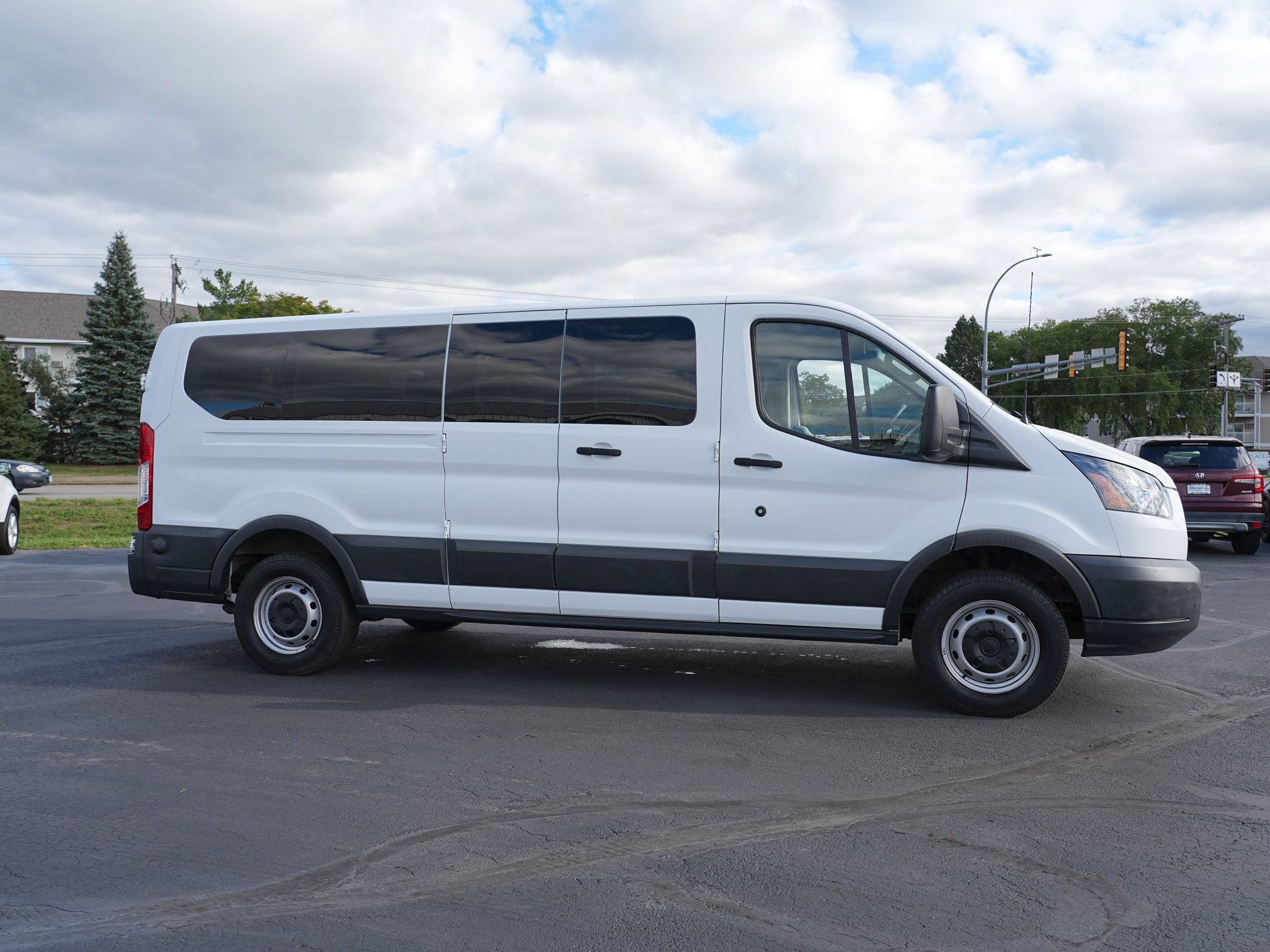 Used 2018 Ford Transit 350 XL RWD image 2