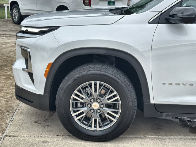 Used 2026 Chevrolet Traverse LT w/ Driver Confidence Package FWD image 32