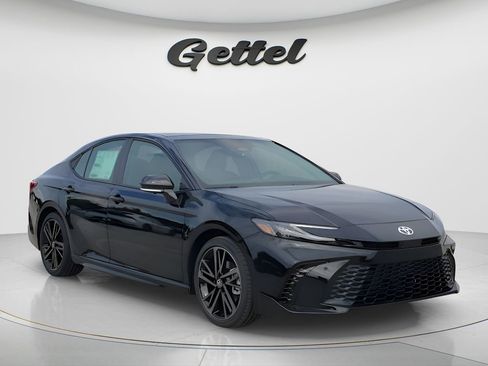 Used 2026 Toyota Camry XSE w/ Premium Plus Package FWD image 3