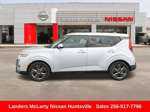 Used 2020 Kia Soul EX FWD image 8