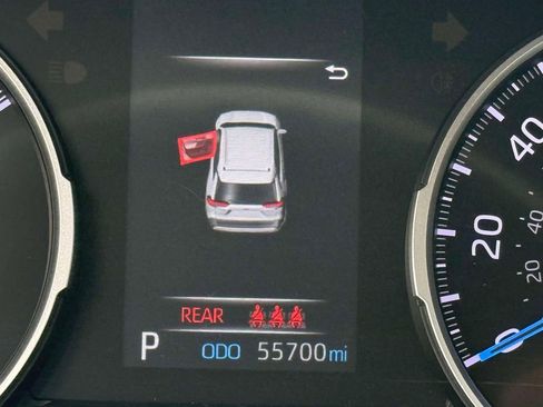 Used 2020 Toyota RAV4 XLE w/ Convenience Package AWD/4WD image 5