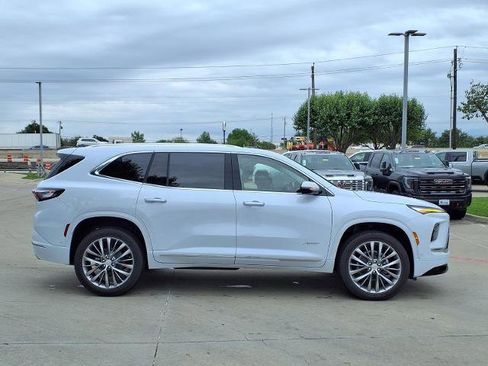New 2026 Buick Enclave Avenir FWD image 2