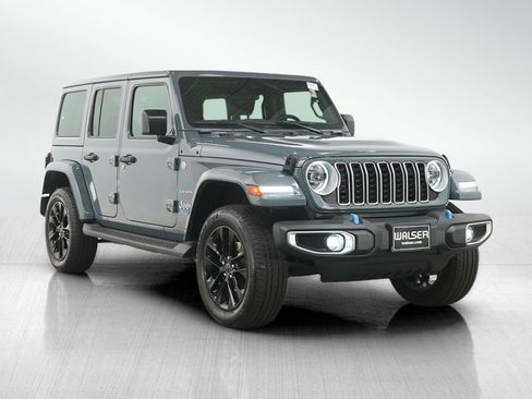 Used 2024 Jeep Wrangler Unlimited Sahara w/ Safety Group AWD/4WD image 7