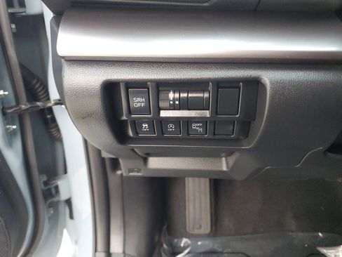 Used 2023 Subaru Crosstrek 2.5i Limited w/ Moonroof Package image 31