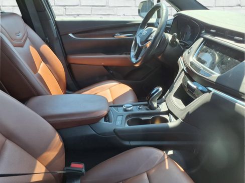 Certified 2022 Cadillac XT5 Premium Luxury w/ Technology Package AWD/4WD image 6
