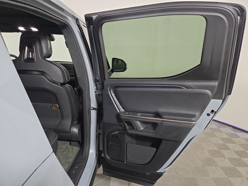 Used 2024 Rivian R1T Adventure AWD/4WD image 19