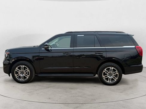 Certified 2025 Ford Expedition Active AWD/4WD image 8