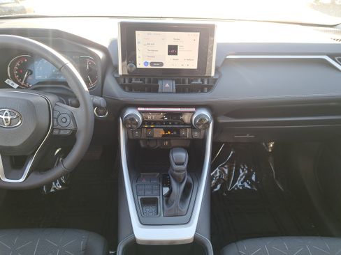 New 2025 Toyota RAV4 XLE image 19
