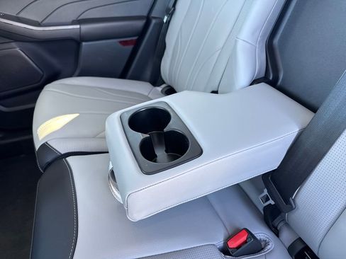 New 2026 Ford Escape SE w/ PHEV Premium Package FWD image 12